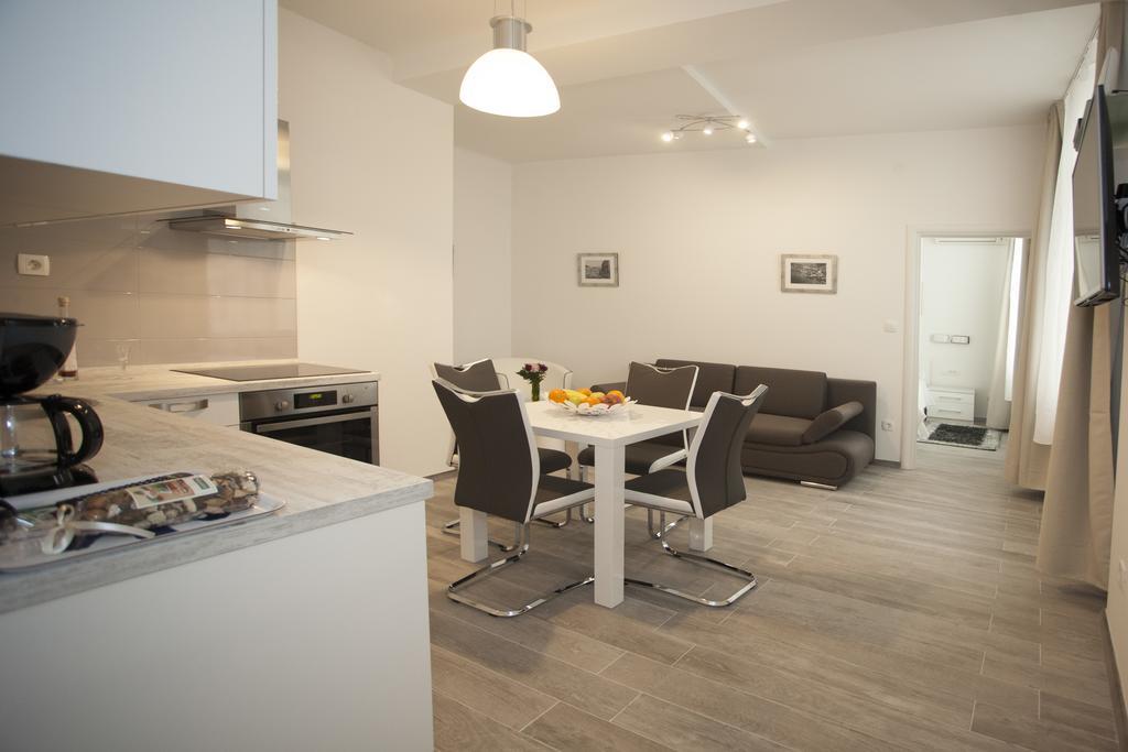 Old Square Apartment Split Ngoại thất bức ảnh